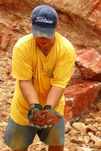 Jimmy Holds Clay Pockets