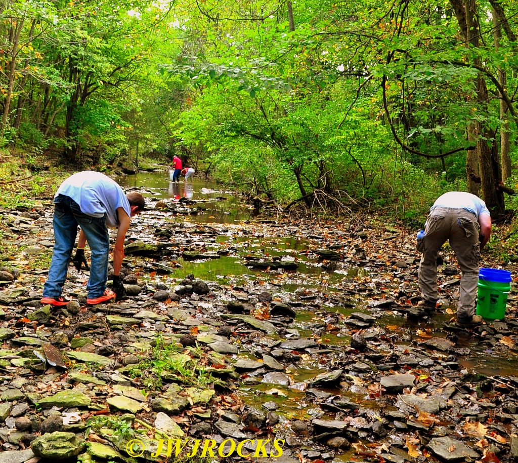 17-josh-chuck-in-rr-creek